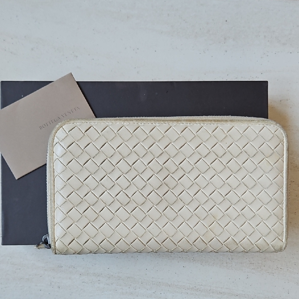 Bottega Veneta Cream Intrecciato Leather Zippy Wallet W/Box